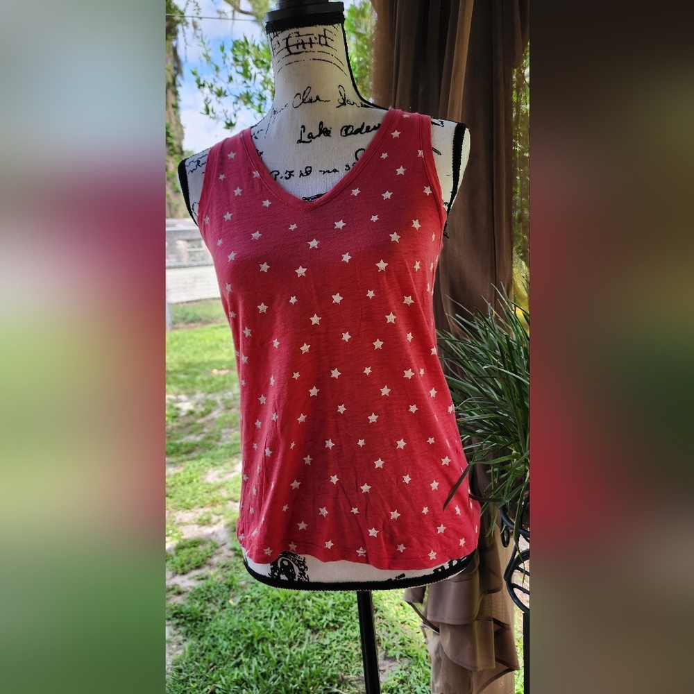 Tahari Red Star Pattern Tank Top